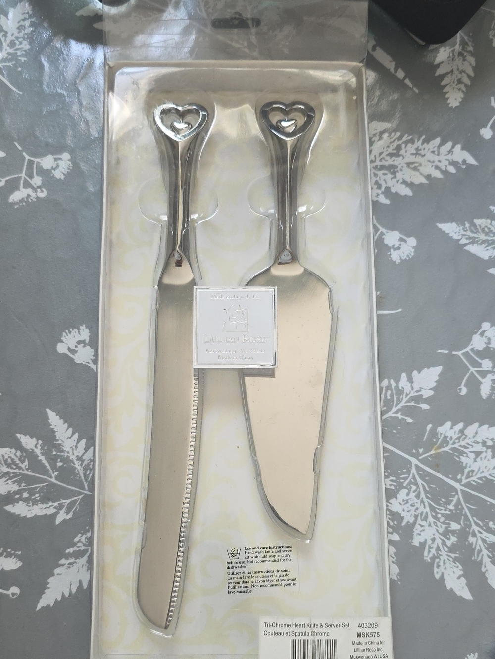 Lillian Rose Heart-Top Stainless Steel Cake Knife & Server Set - Silver